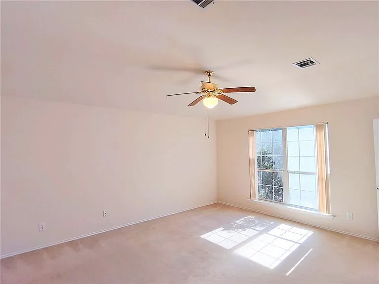 1101 Wood Creek Dr — Photo 15