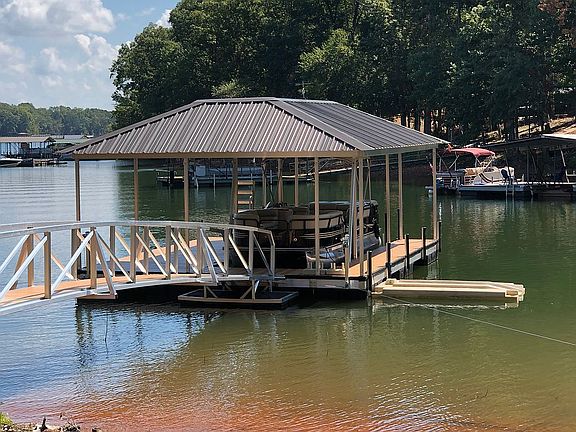 All aluminum dock