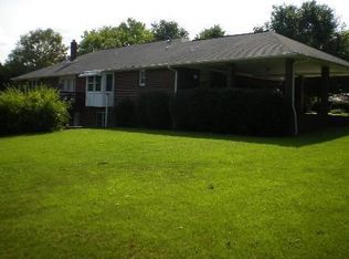 22 School St, Lobelville, TN 37097
