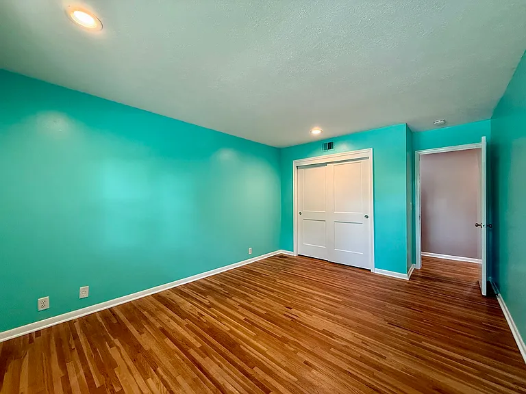 9325 Pauline St — Photo 41
