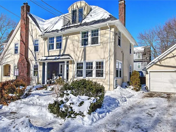6 Alfred Stone Rd, Providence, RI 02906