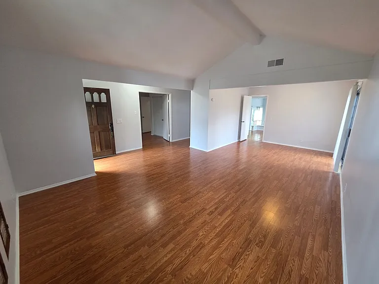1405 Paseo Manzana — Photo 4