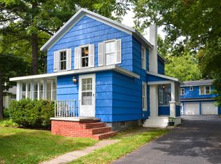 17 Washington Rd, Pittsford, NY 14534