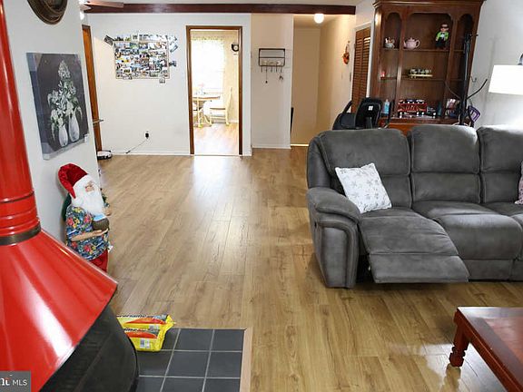 3rd image of 327 Shawmont Ave APT G