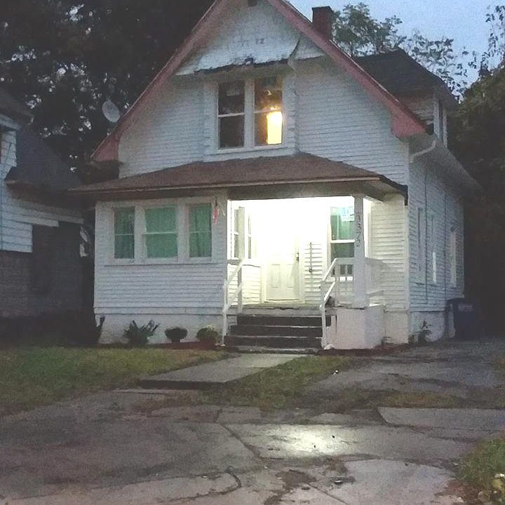 1st image of 3372 Parkwood Ave