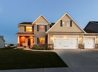 2033 E 60th St, Davenport, IA
