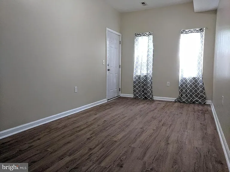 2444 Druid Hill Ave — Photo 34