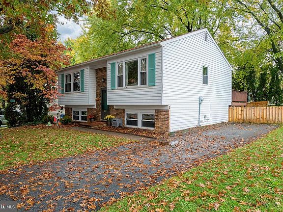2nd image of 186 Warren Way