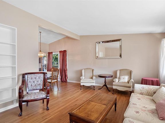 4th image of 2495 Northridge Pl