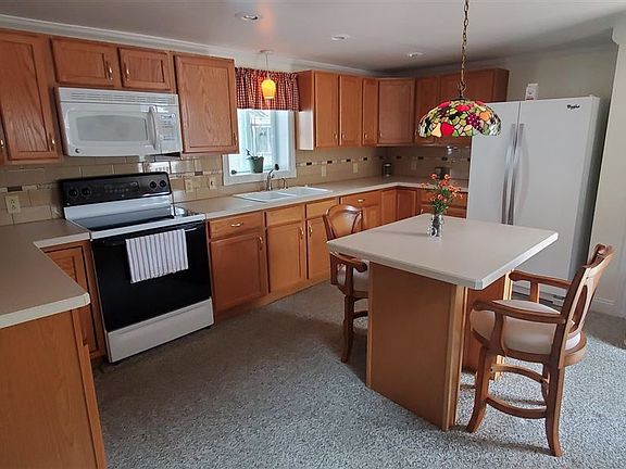 3rd image of 420 Morris St
