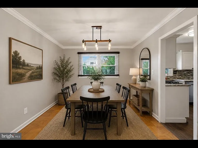 203 Kane Ct — Photo 4