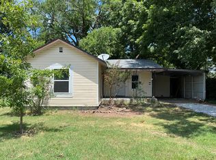 1433 E 24th St N, Springfield, MO 65803