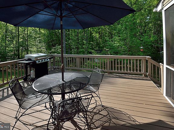 5th image of 53 Janney Ln