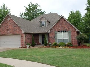 412 S Poplar Ave, Broken Arrow, OK 74012
