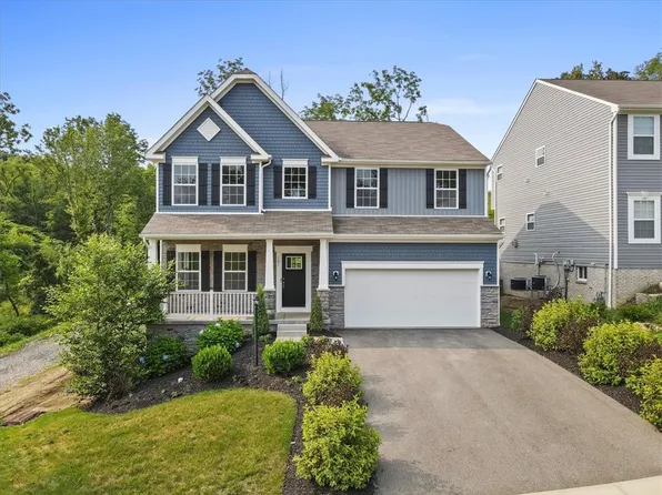 101 Grove Hill Ln, Zelienople, PA 16063