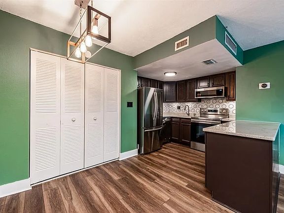 5th image of 620 Orange Dr APT 223