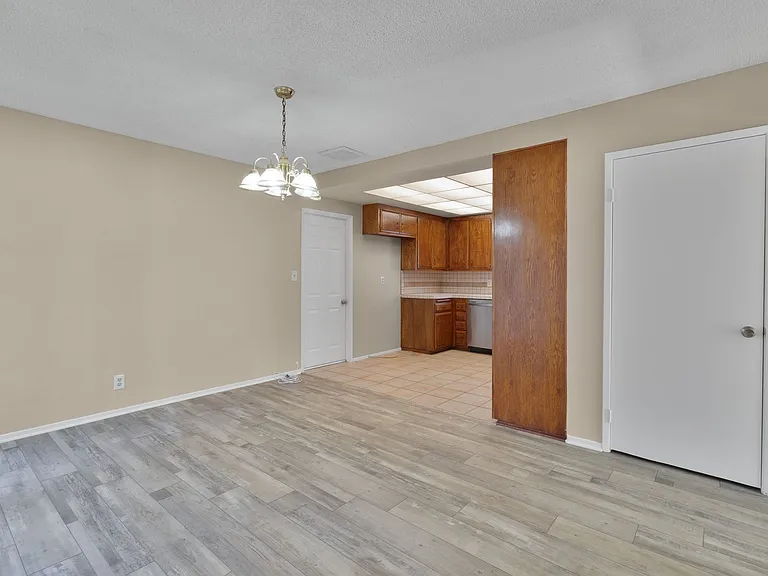 14236 Oxford Pl — Photo 11