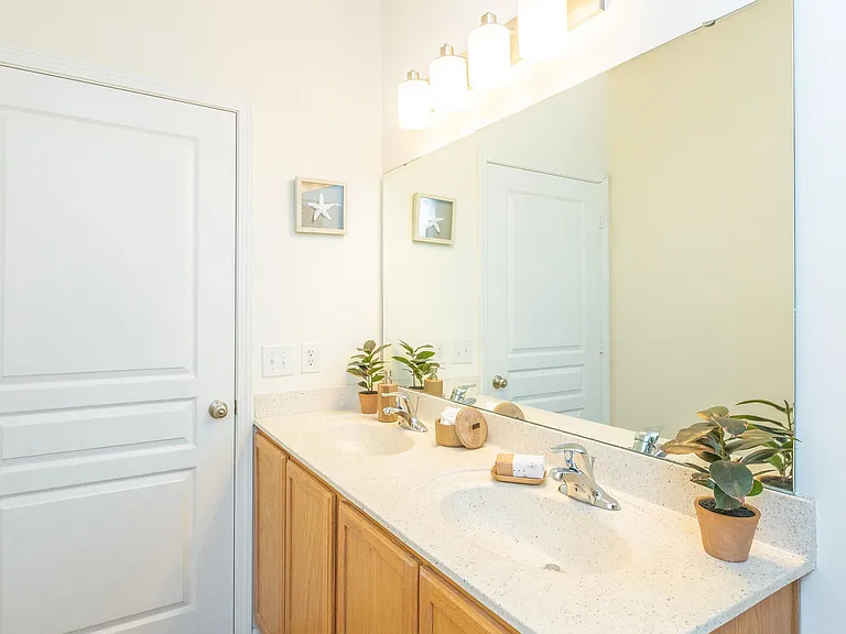 Willow Glen — Photo 34
