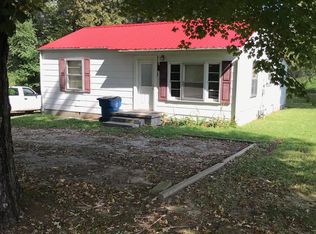 609 Oak Dr, Manchester, TN 37355