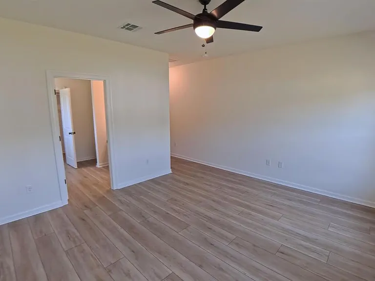 25699 Raines Ave — Photo 10
