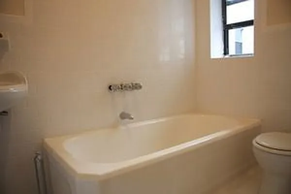 Rented by Lang Realty LLC | media 1