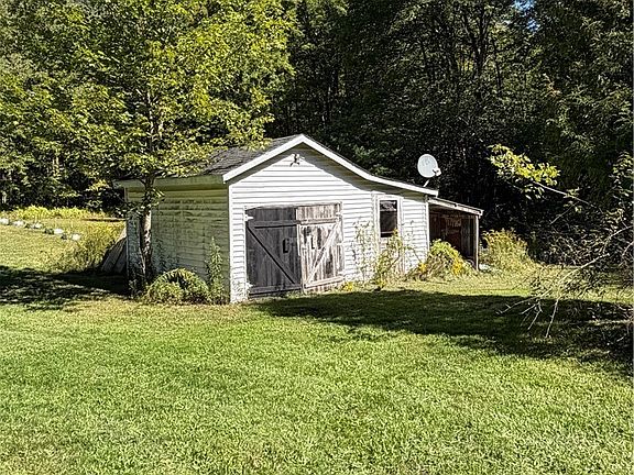 4th image of 7958 Widrig Rd