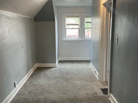 4th image of 13929 Arlington Ave #2