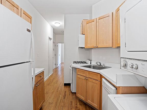 2nd image of 340 E 86th St APT 14