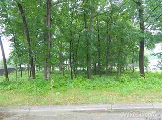 1657 Goffe St, Saint Clair, MI