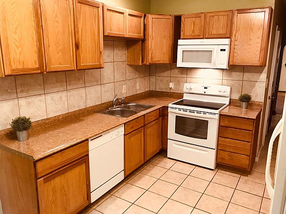 3rd image of 1321 E 59th St #A