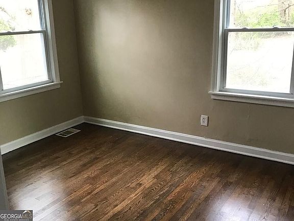 3rd image of 839 Mimosa Dr