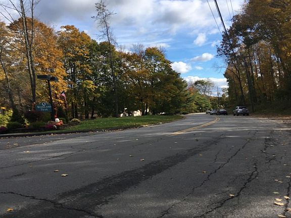 5th image of 55 Woodland Trl
