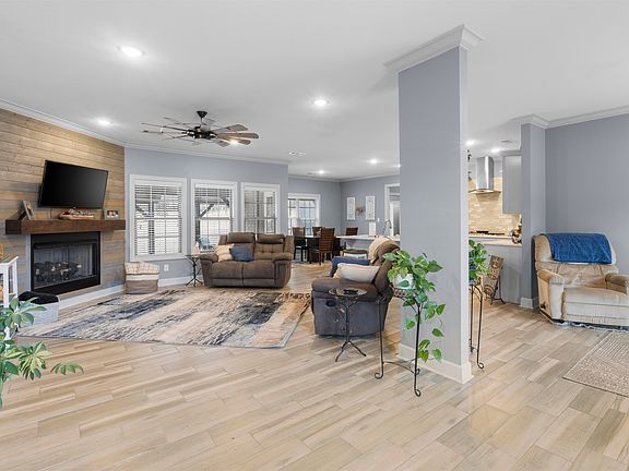 2nd image of 338 Sallie Ln