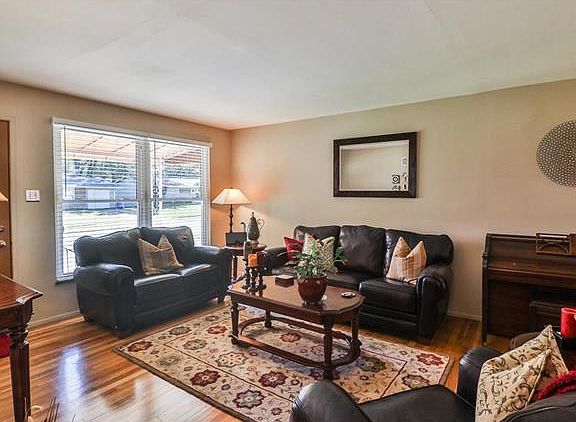 5th image of 1185 Bluefield Dr
