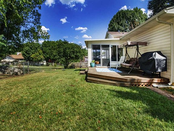5th image of 8631 Peppertree Ln