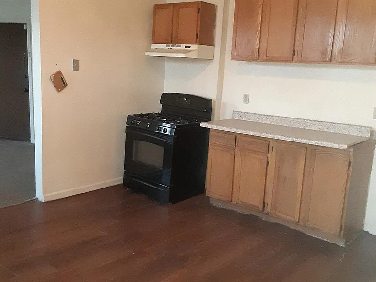 42 Homestead Ave #3E — Photo 8
