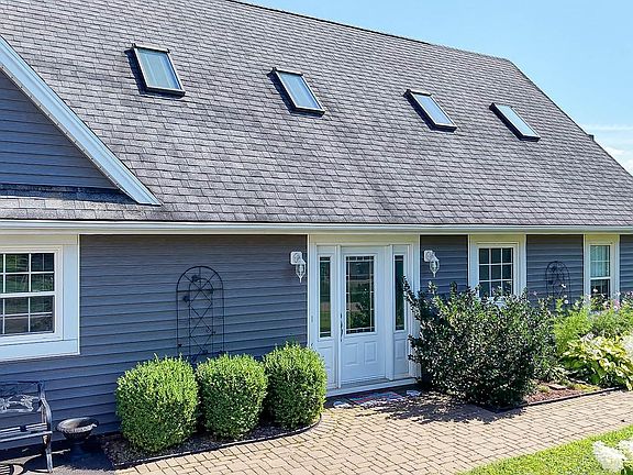 2nd image of 25 Tatlock Ln