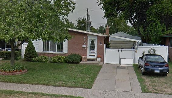 1st image of 443 Darwin St