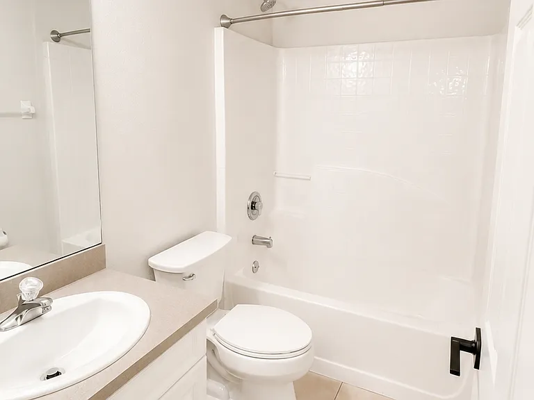10 W Smith St — Photo 10