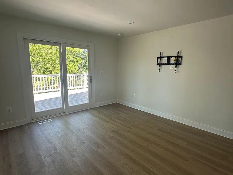 116 S Main St #D — Photo 8