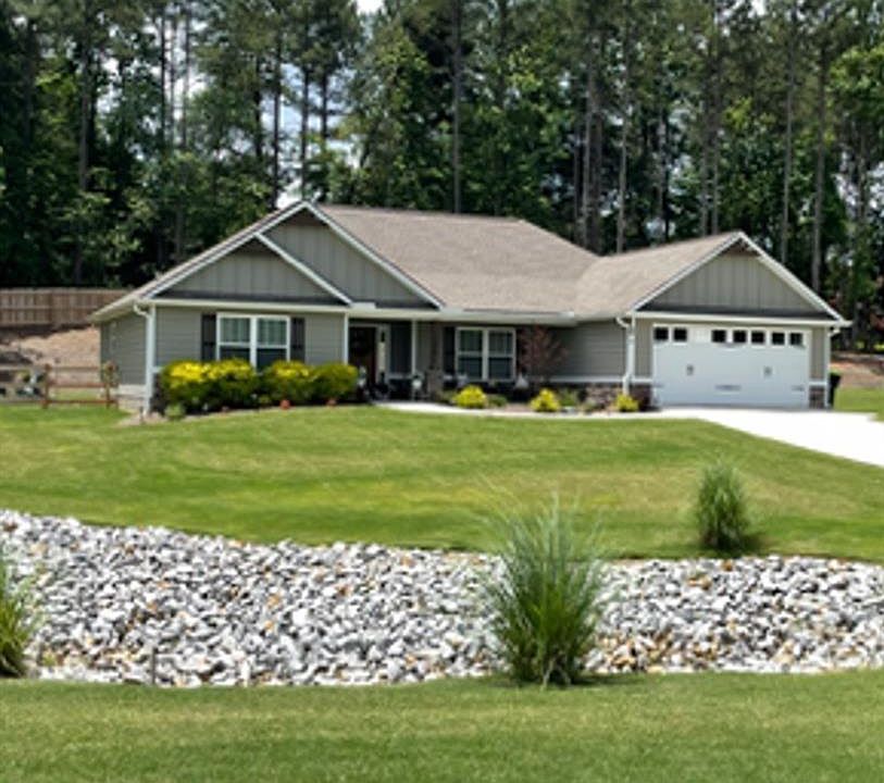 1st image of 320 Cranmore Pl