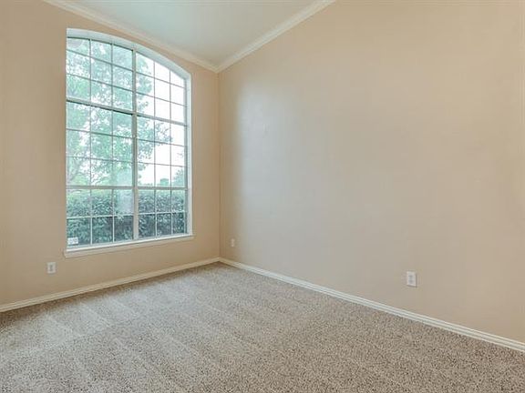5th image of 11218 Round Mountain Dr