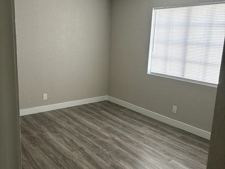 4210 E Tonopah Ave #206 — Photo 4
