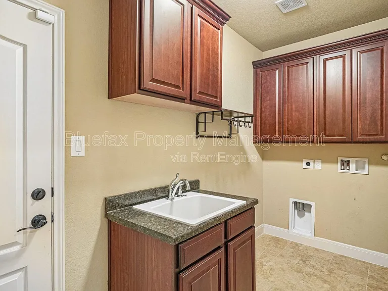 7654 Culebra Valley — Photo 13