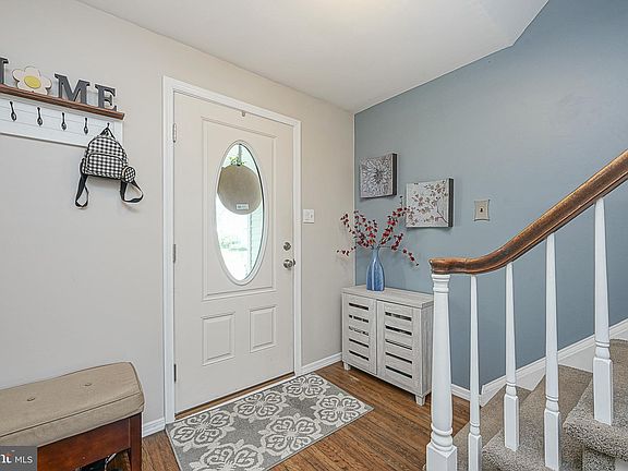 3rd image of 368 Roberts Dr