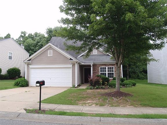 2nd image of 530 Kensington Park Dr