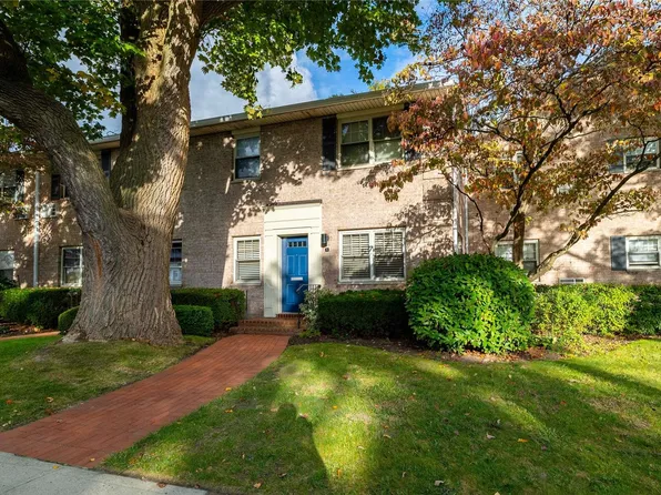1 N Lewis Place #1A, Rockville Centre, NY 11570