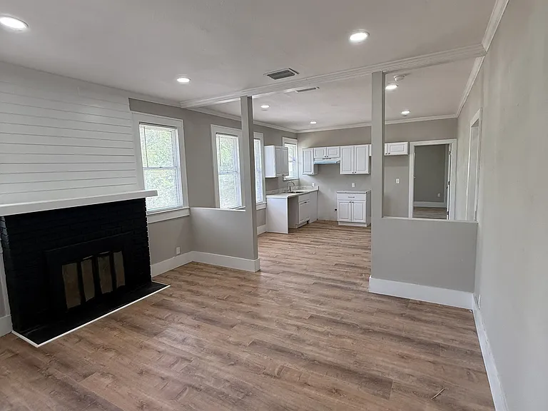 622 Pink Apartment Rd — Photo 10