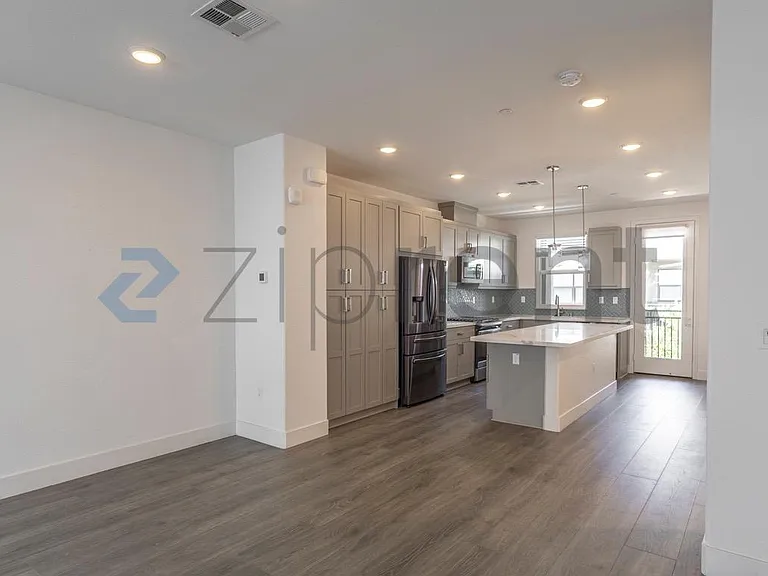 323 Alviso Ter — Photo 6