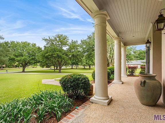 3rd image of 18846 Bienville Ct